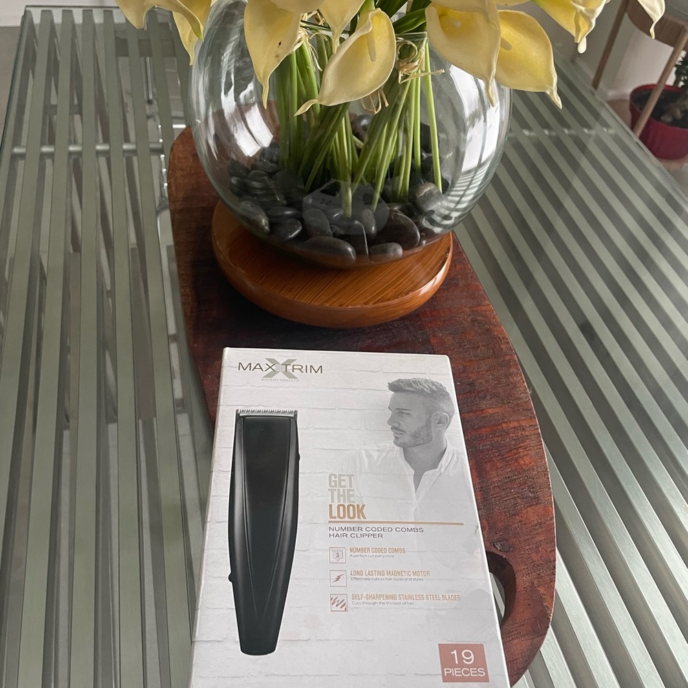 BNWT MaxTrim Black Hair Clipper
